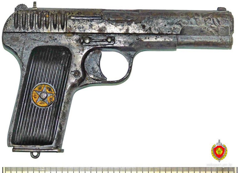 Житель Смолевичей хранил пистолет ТТ в память о родственнике — он оказался пригоден для стрельбы