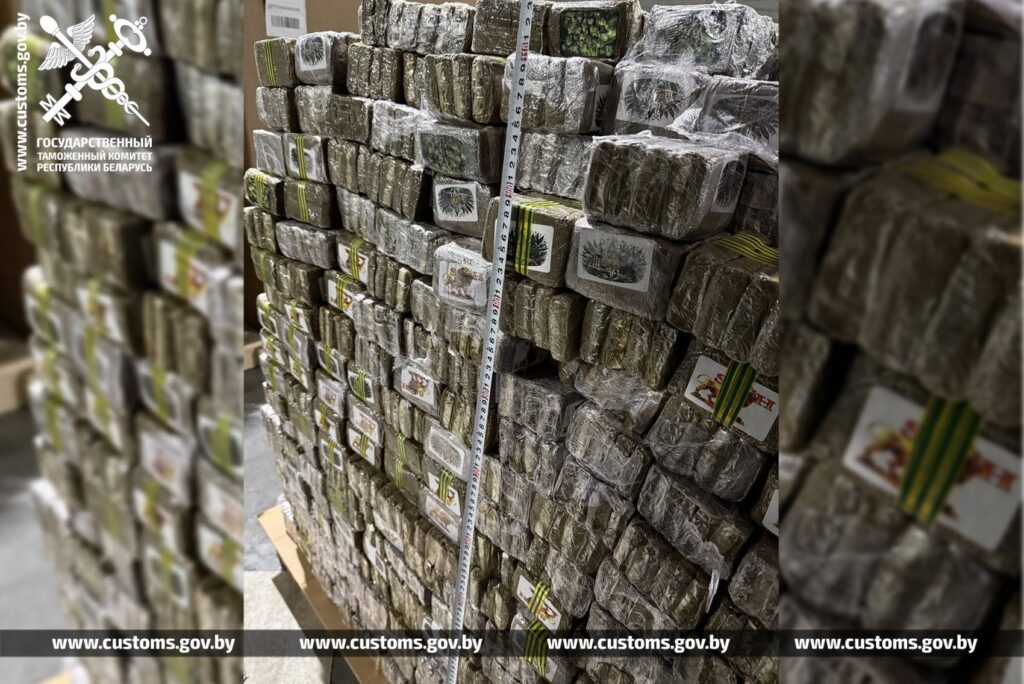 1,3 тонны наркотиков из Европы пытались ввезти в Беларусь под видом минеральной воды