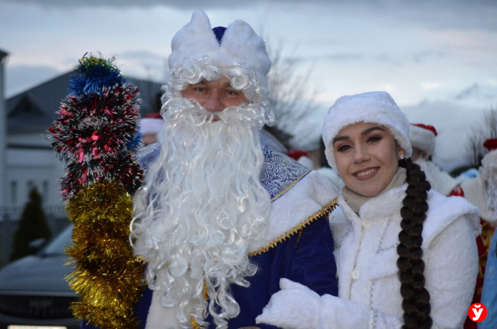 Главные Дед Мороз и Снегурочка Крупского района