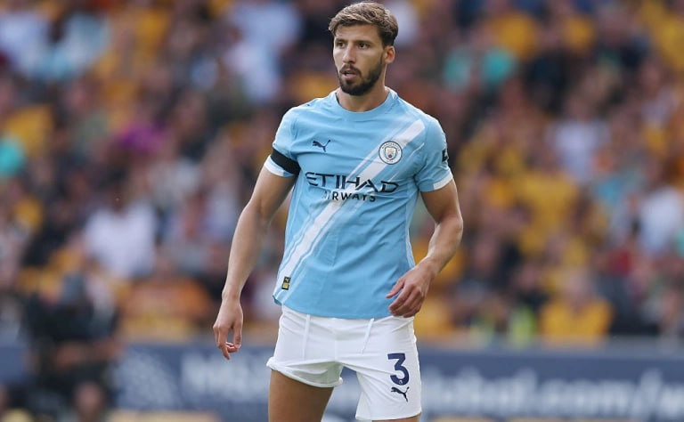 Португальский футболист «Манчестер Сити» сделал татуировку на русском языке