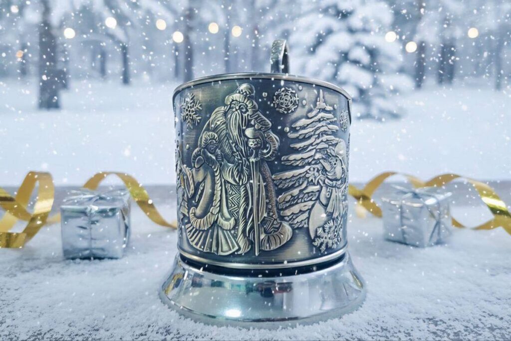 БЖД выпустила брендированные сувениры к Новому году — посмотрели, что в коллекции