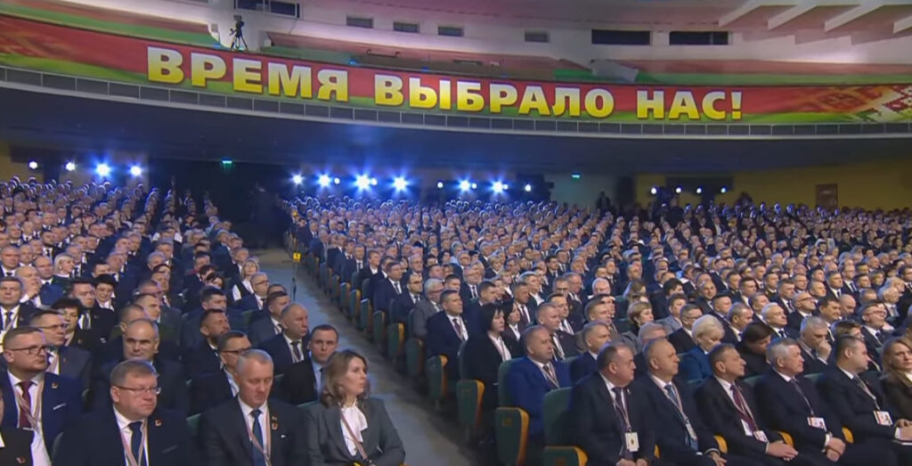 Президент выступает с мощным обращением к ВНС: как отреагировали в сети