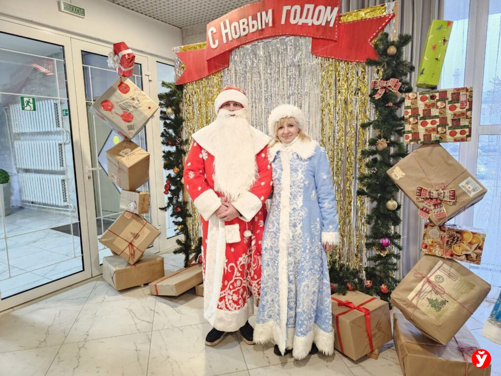 Парад Дедов Морозов в Бориисове