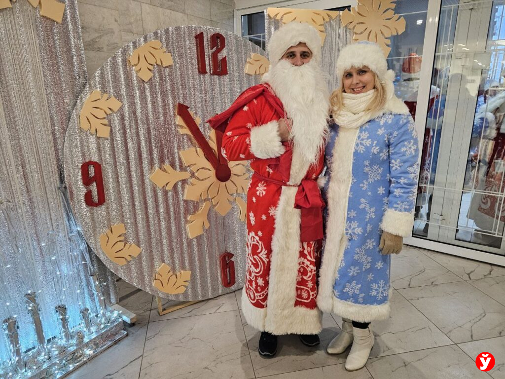 Парад Дедов Морозов в Бориисове