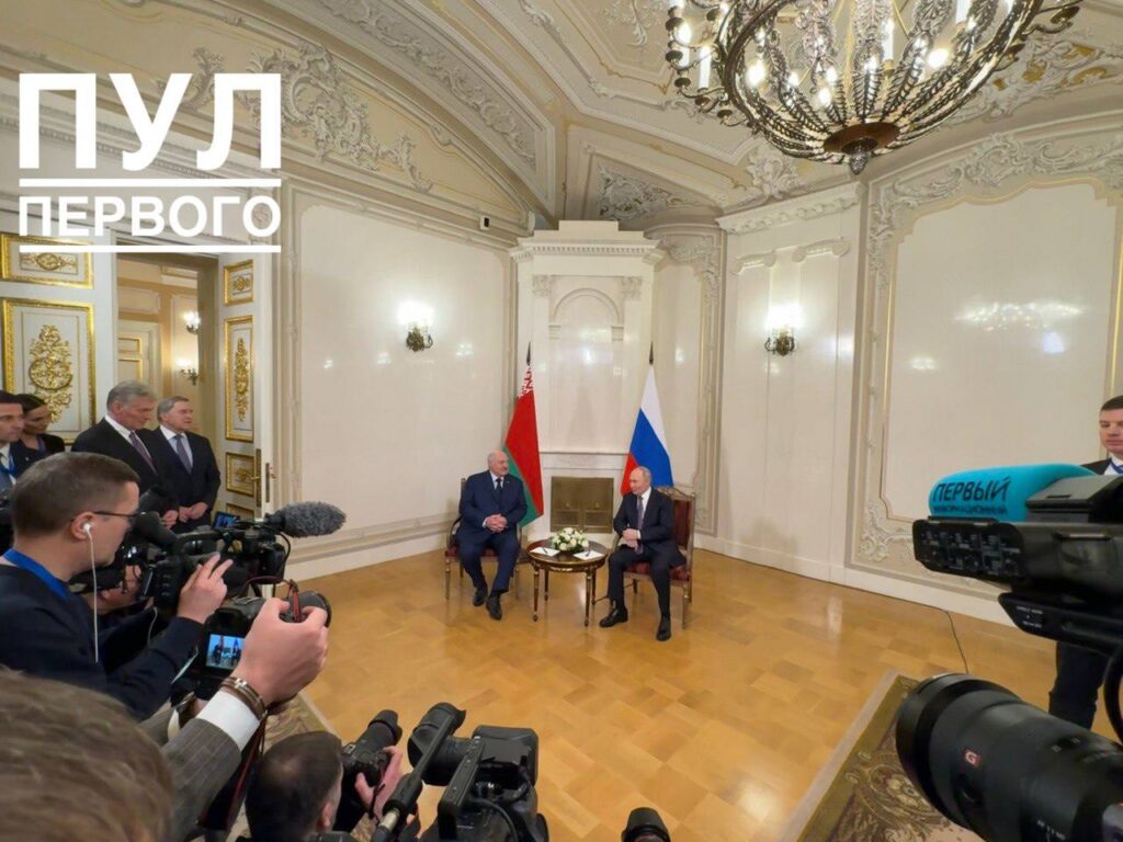 Лукашенко впечатлил Путина на ВНС: «Смотрел с интересом, всё глубоко и сбалансировано»