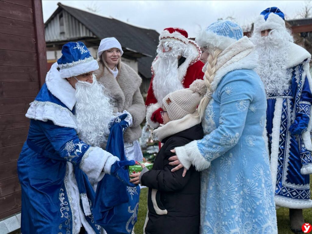Азарёнок: Рождественские недели в Беларуси — экзамен власти на человечность