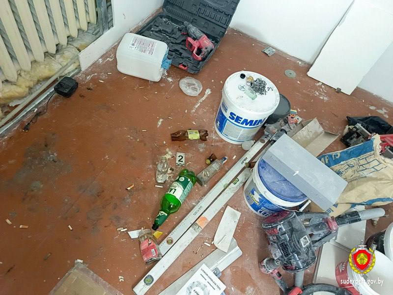 Гость-«мастер на час» в Смолевичском районе украл электроинструмент у знакомого после застолья