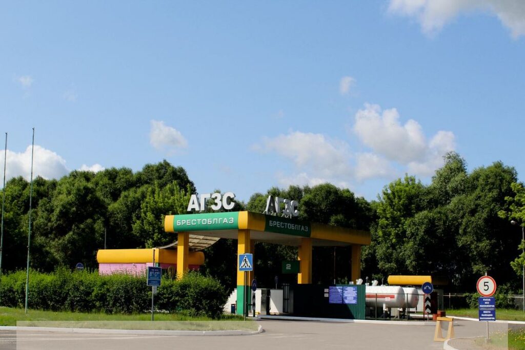 АГЗС в Пинске продают на торгах за 163 тысячи рублей — ее можно купить с рассрочкой