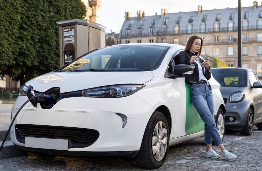 Правда об электромобилях: европейцы платят за токсичные отходы и болезни от них