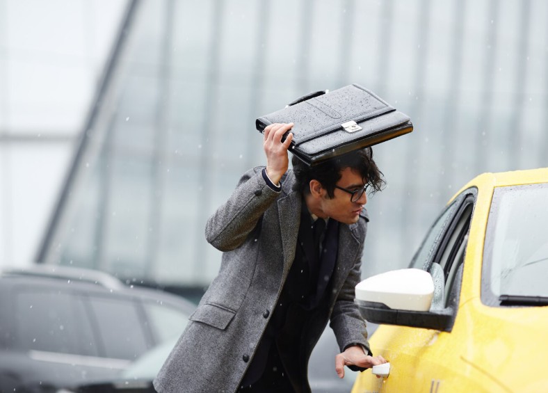 Белорусам рассказали, когда на работе возместят расходы на такси и номер в гостинице