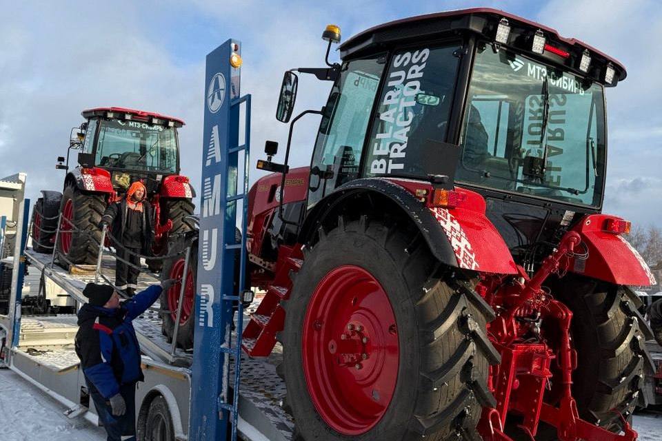 Белорусские тракторы впервые доставлены на Камчатку