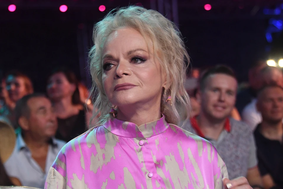 Почему Долина стала мемом 2025: от эстрадной элиты до народного гнева