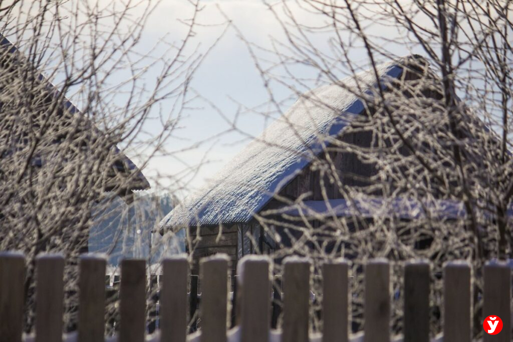 На Новый год белорусов ждет снежная погода с гололедицей на дорогах