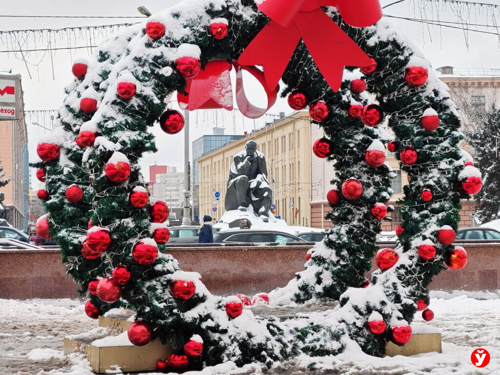 Сказка на улицах страны: фотофакт перед Рождеством в Беларуси