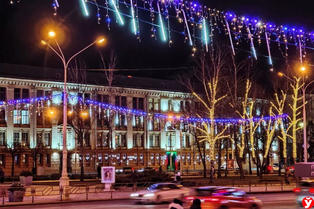 Латвийка по безвизу приехала в Беларусь и задала неудобный вопрос своим депутатам