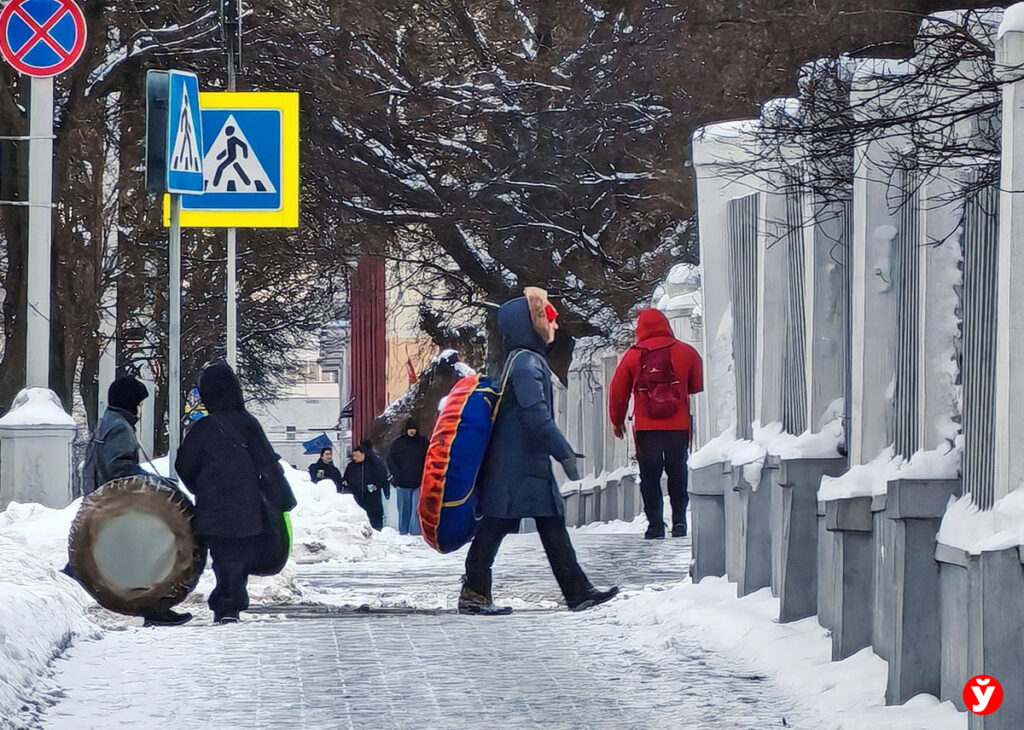 Скользкая статистика: гололед отправил тысячи белорусов к травматологам
