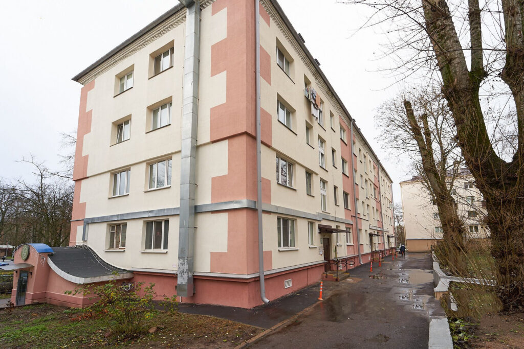 В Минске продают двушку в 30 квадратов в «идеальной» локации. Узнали стоимость