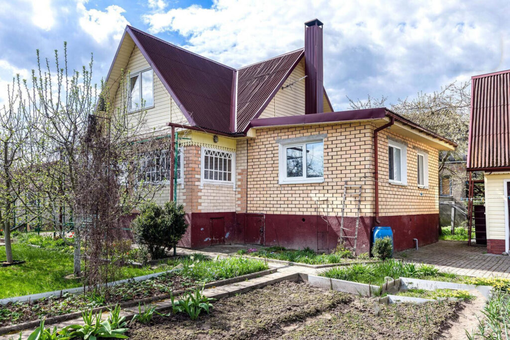 Деревенский уют и тепло. Смотрим комфортную дачу в Минской области