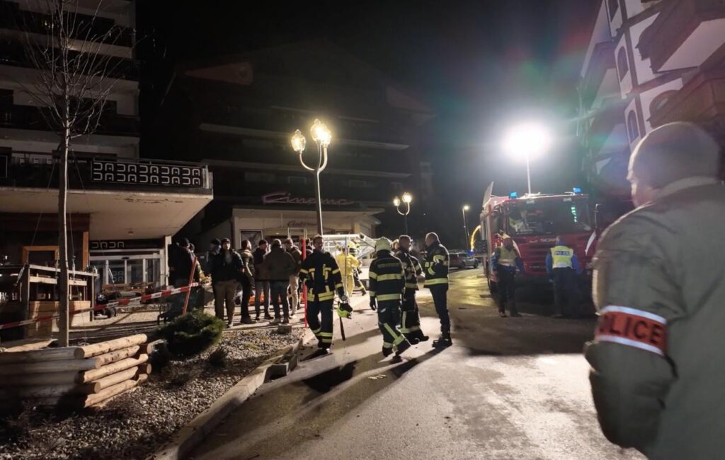 Бенгальские огни могли стать причиной смертельного пожара в баре на курорте Кран-Монтана