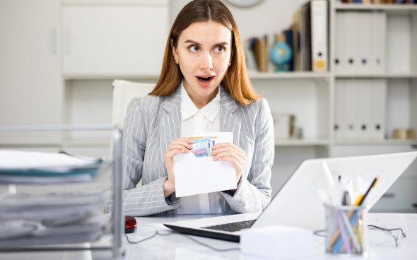 Тетя подарила племяннице 30 тысяч рублей — подарок оказался с подвохом