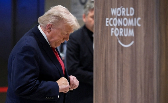 Беларусь впереди планеты: Азарёнок учит Трампа управлять страной