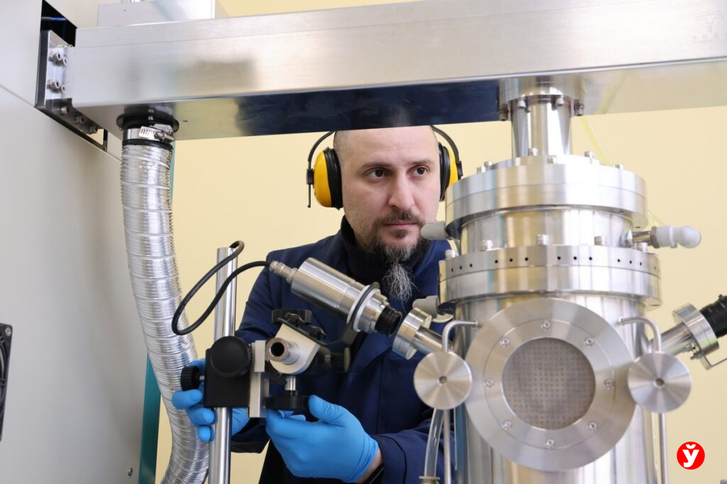 Белорусские физики создали аналоги литиевых аккумуляторов и алмазы, которые не горят