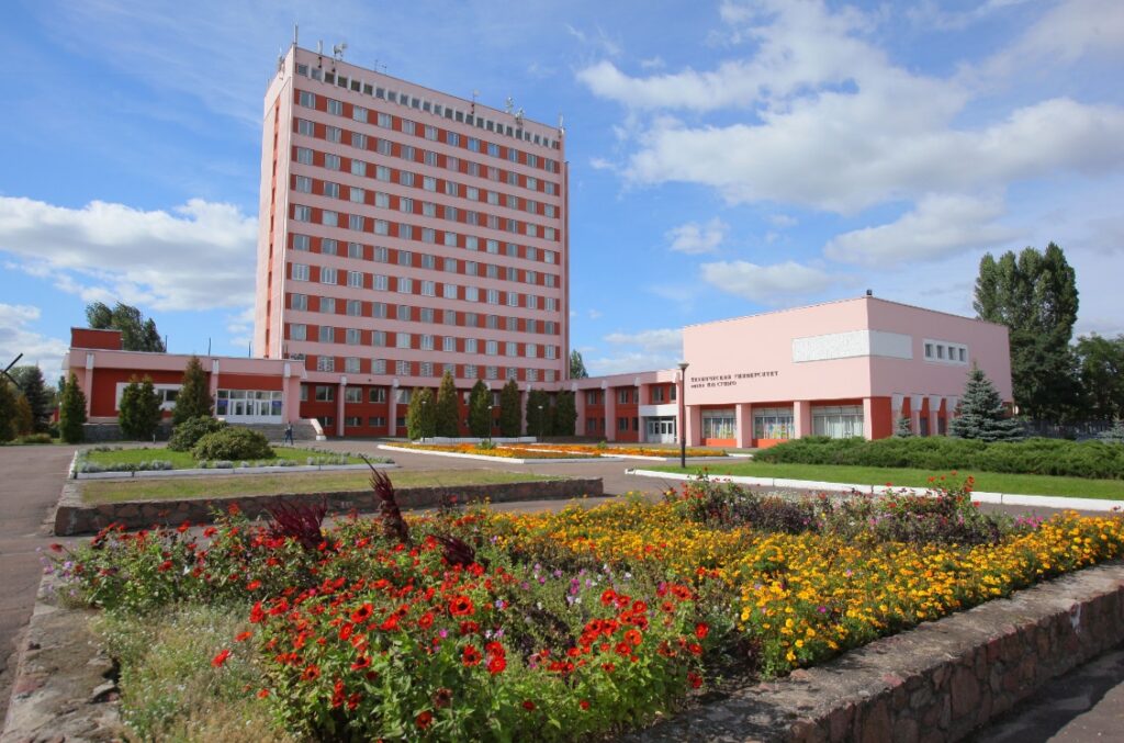 В Гомеле выставили на аукцион крупный учебно-лабораторный корпус за более чем 9 млн рублей