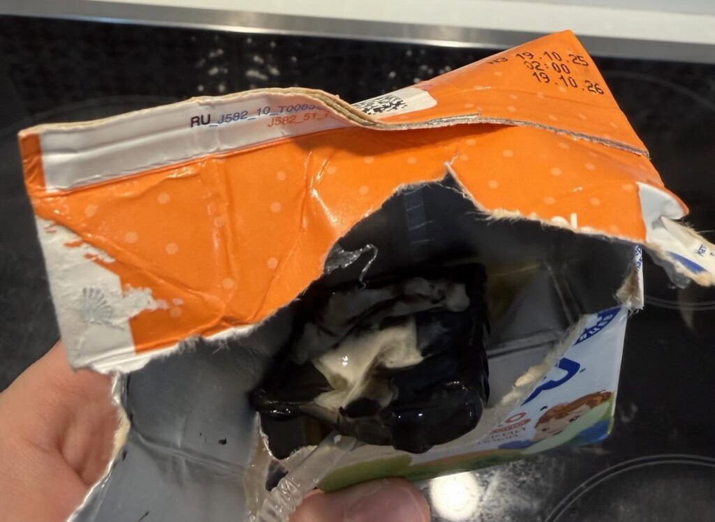 Плесень или фильтр? Скандальный случай с детским питанием известной марки вызвал споры в соцсетях