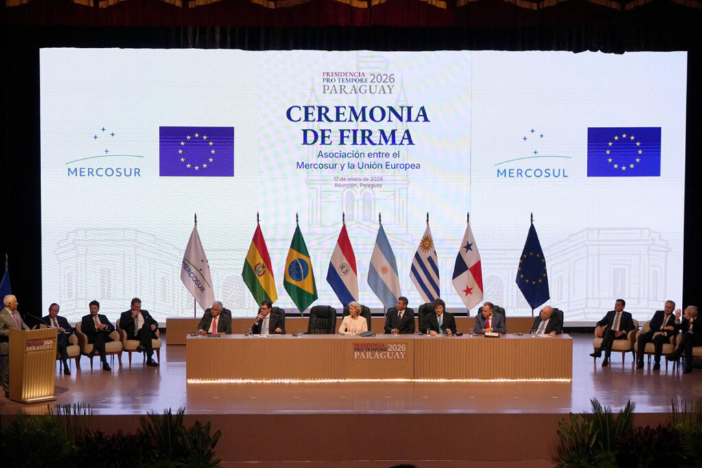 ЕС и МЕРКОСУР подписали историческую сделку: почему фермеры против, а автопром ликует