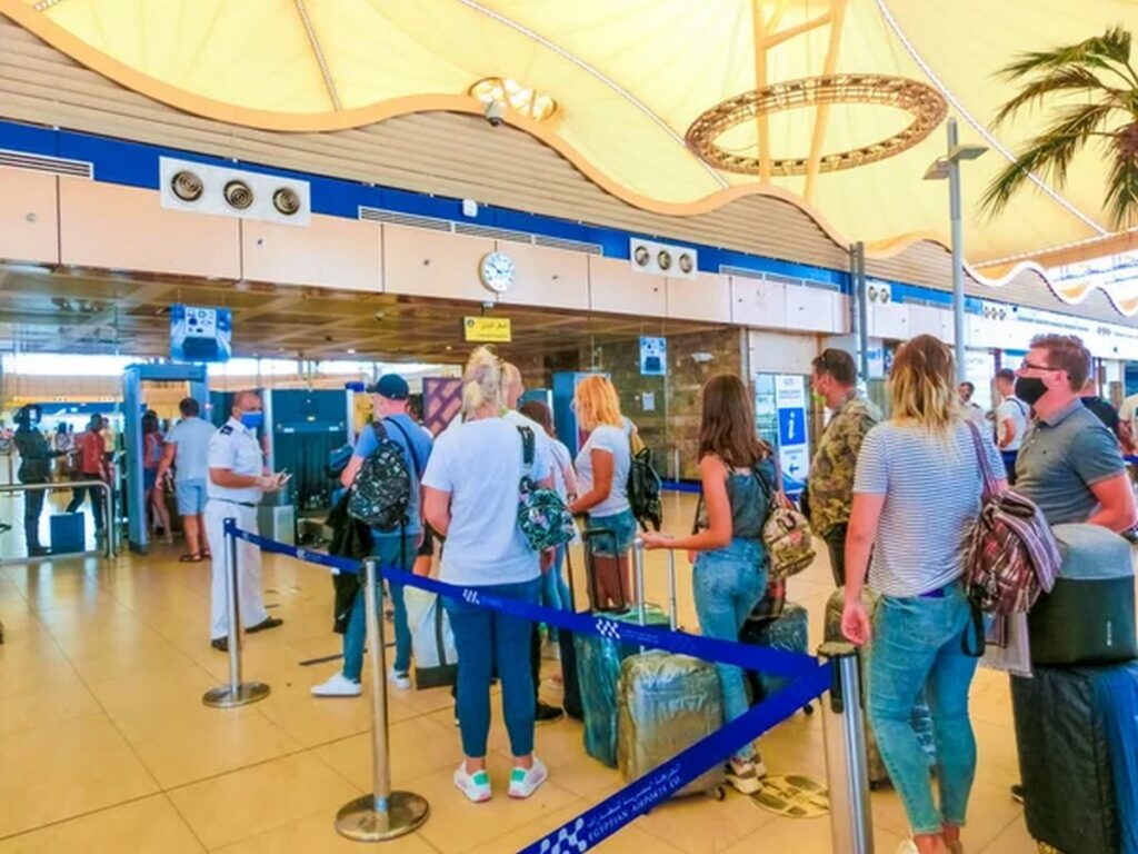 Для туристов в аэропортах Египта отменят миграционные карты