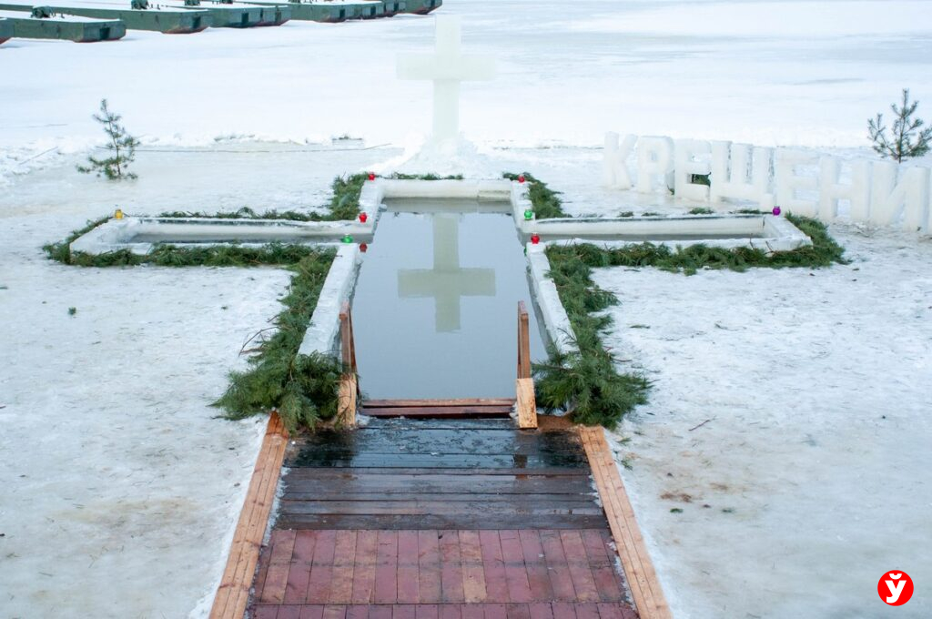 Ледяной удар по сосудам: врач рассказал, кому прорубь категорически противопоказана