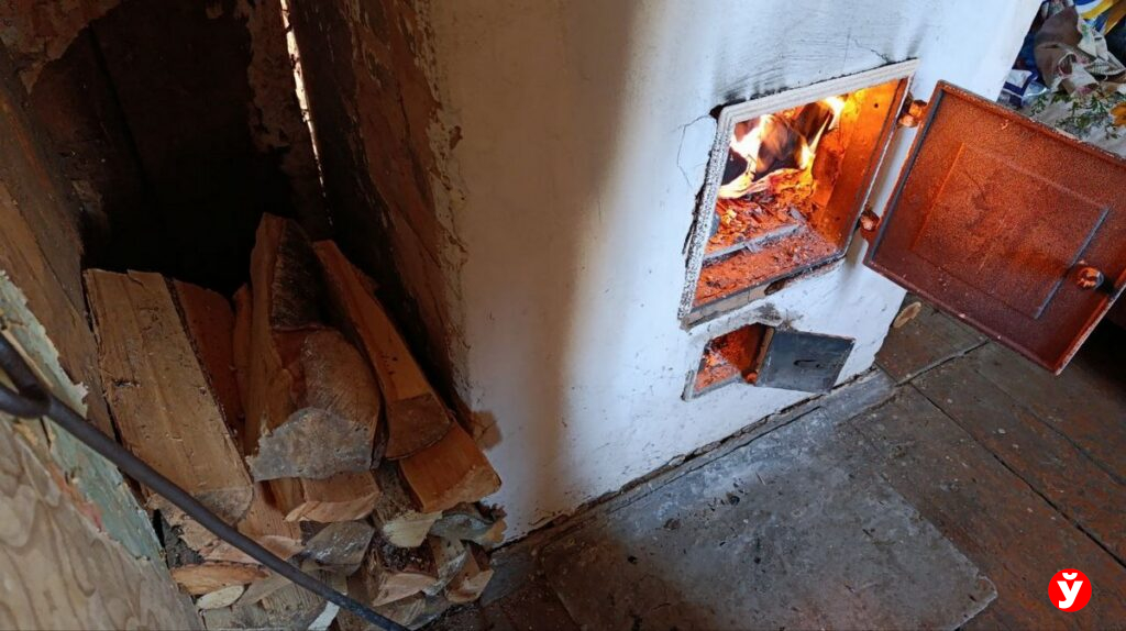 Логойские спасатели проверяют дома злоупотребляющих граждан