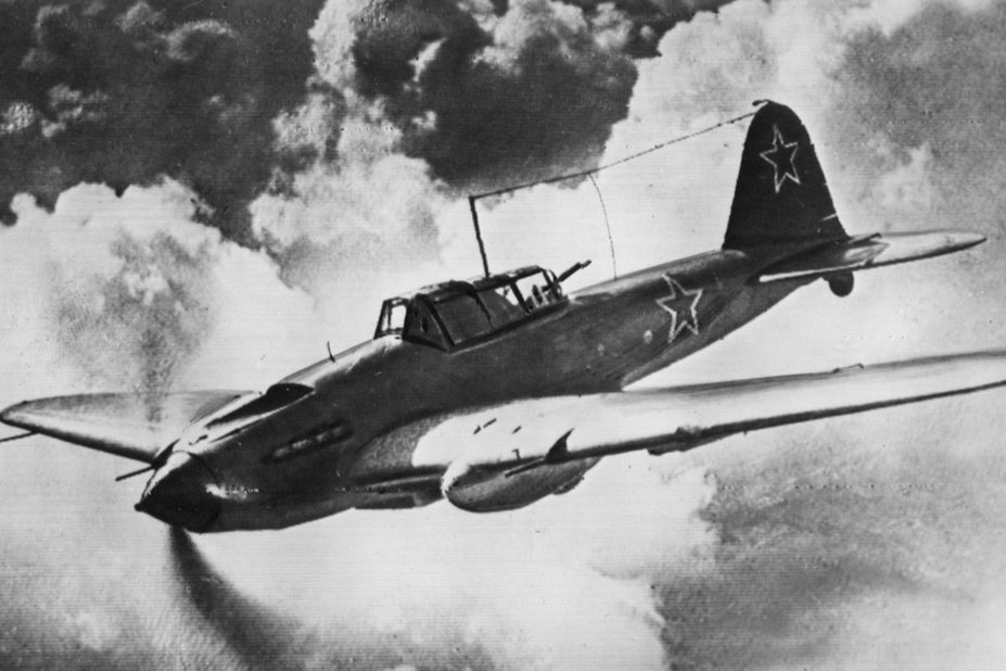 Земляки собрали на именной самолет для Героя СССР — о летчике Зудилове, вернувшемся с войны живым