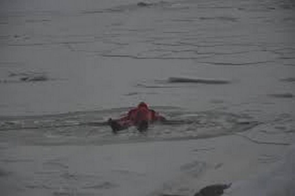 Поиски пропавшей туристки из Беларуси в Мурманской области приостановлены 