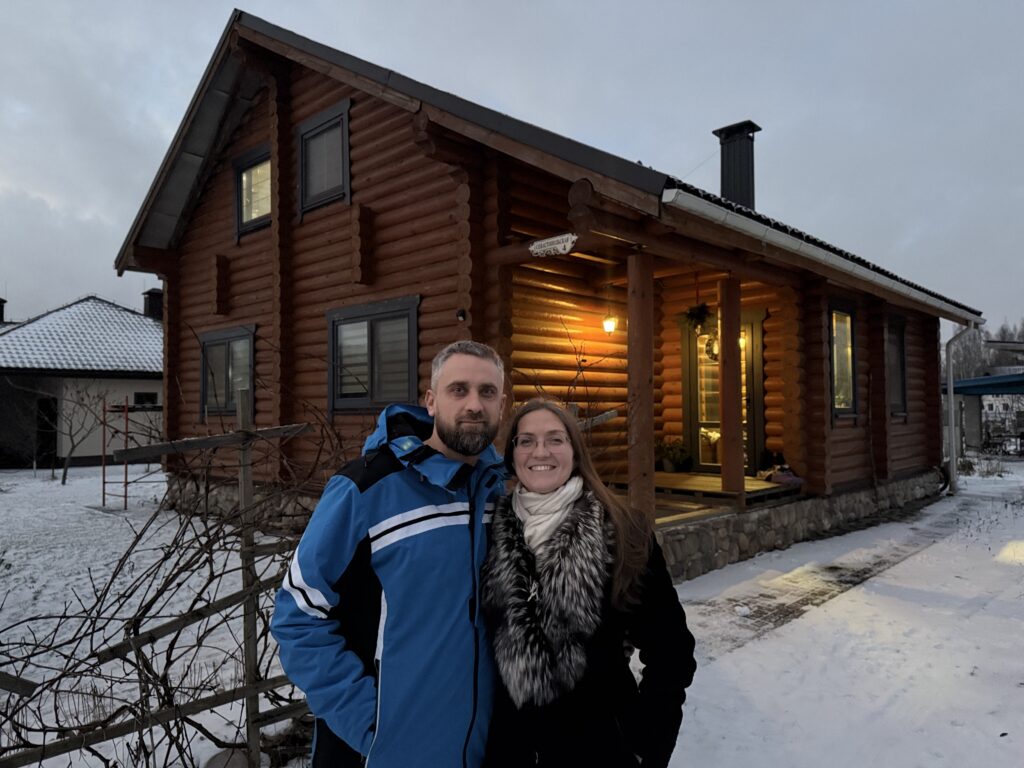 Дом, шестеро детей и вера: как семья из Мачулищей выстояла в самых тяжёлых испытаниях