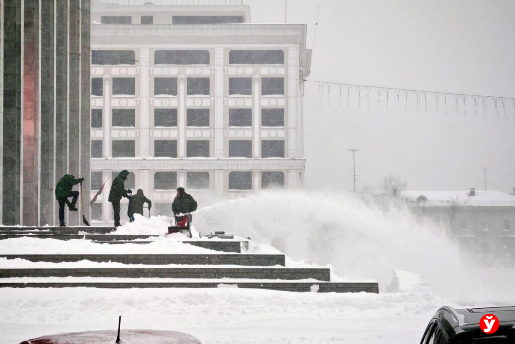 Может ли начальник заставить убирать снег в рабочее время, ответил юрист