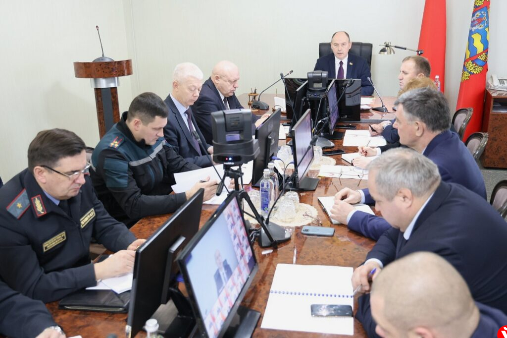 Более 1800 единиц техники против циклона «Уилли»: Кушнаренко о масштабах работ в области