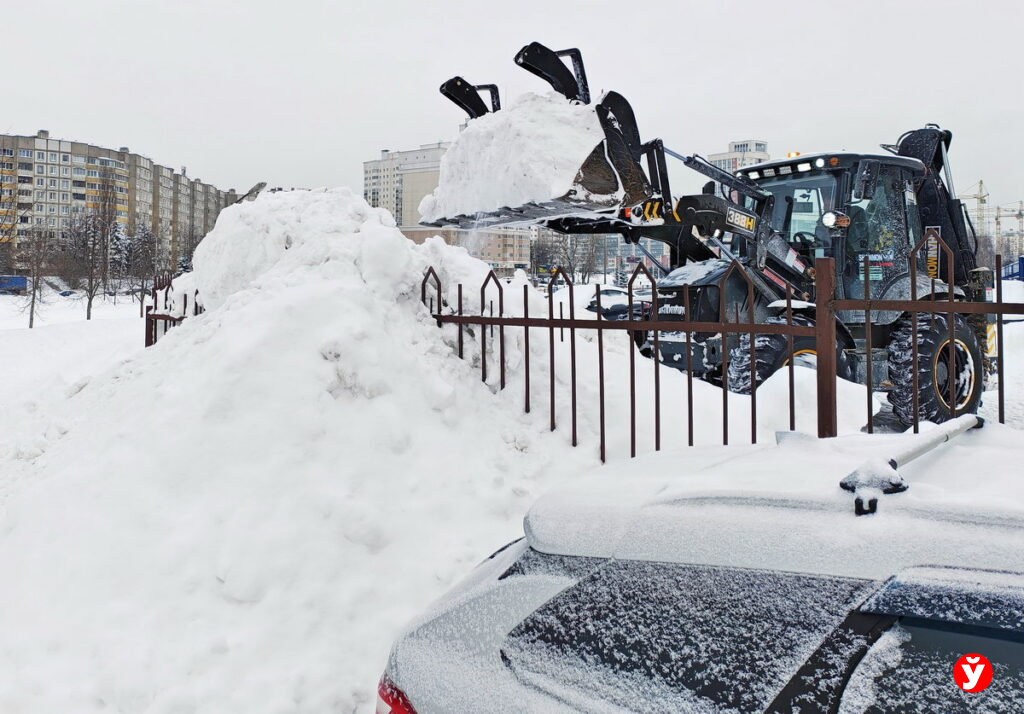 За три дня из Минской области вывезли более 54 тысяч кубометров снега