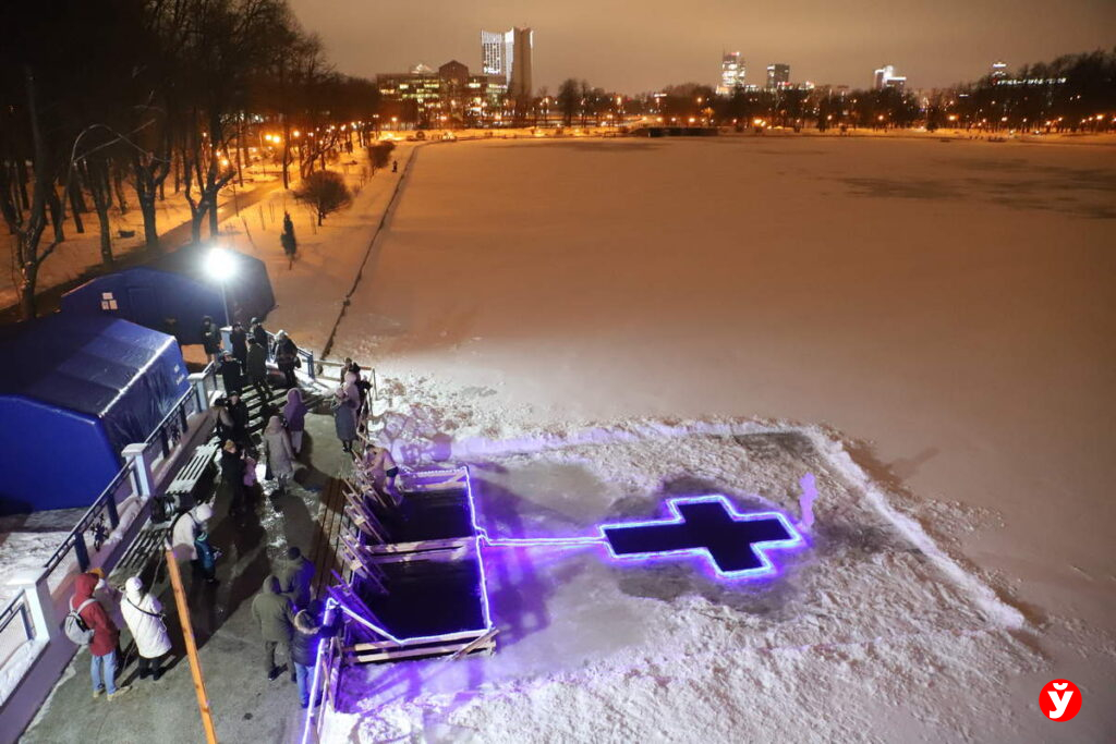 Крещенская вода, освященная 18 и 19 января: какая «главнее»?