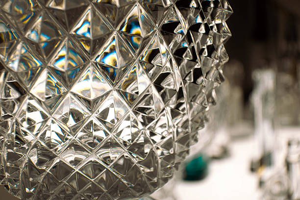 Как вернуть блеск потускневшему хрусталю: простые способы