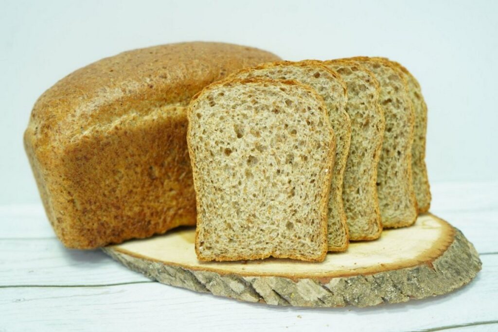 Фиолетовый хлеб появился в продаже в магазинах Беларуси — узнали, где купить