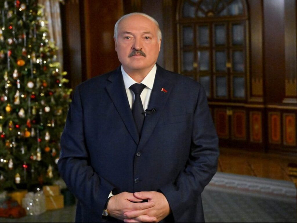 9 из 10 включенных телевизоров: опубликованы данные об аудитории новогоднего обращения Лукашенко