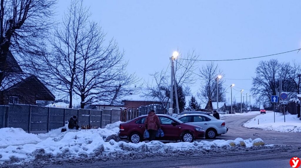 Логойчанин отказывается продавать хлеб людям с собаками