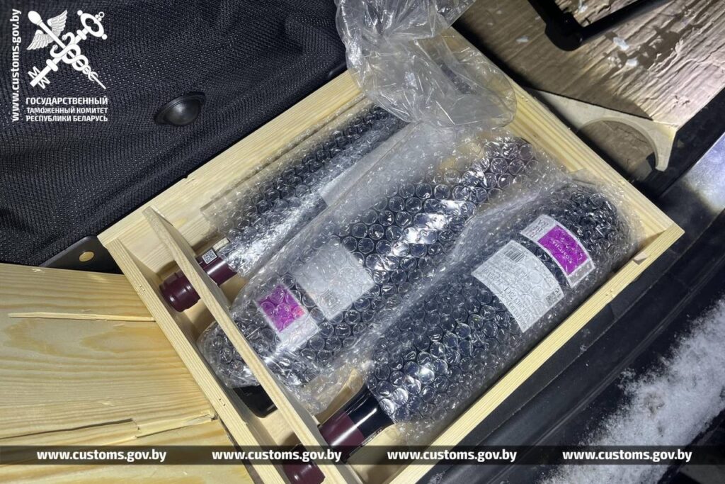 Элитный алкоголь и дорогая электроника: житель Брестчины пытался провезти контрабанду на 100 тыс.
