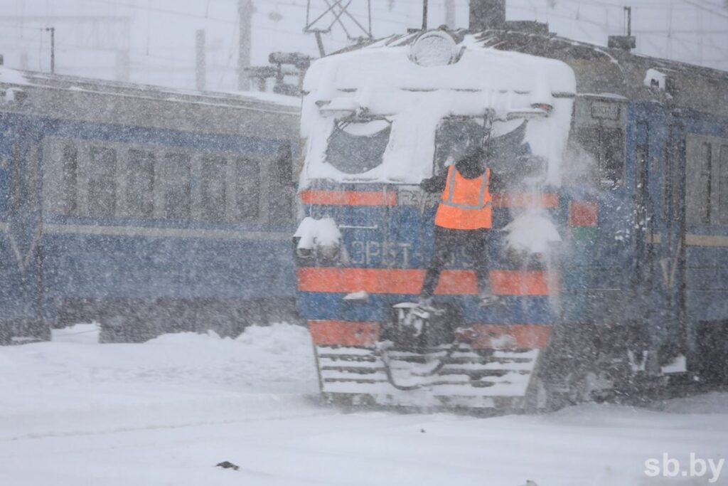 Утренние поезда из Гомеля и Жлобина задерживаются — в БЖД назвали причину