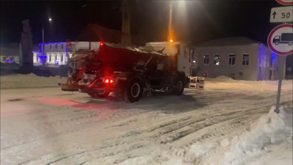 1237 коммунальщиков Минщины всю ночь устраняли последствия снежного циклона