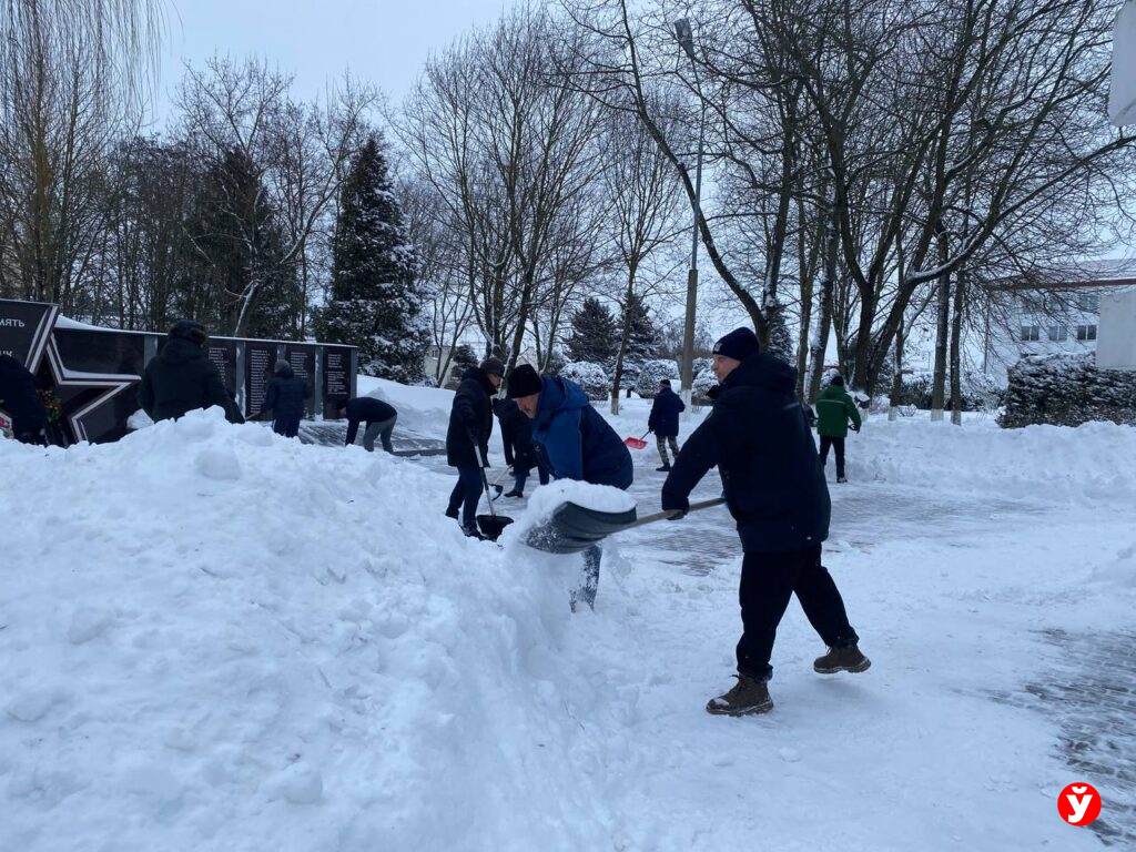 Клецк против «Улли»: город объединился в борьбе со снежной стихией