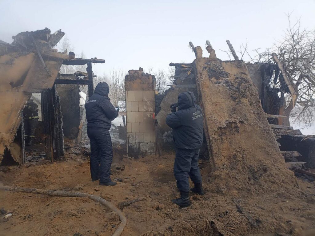 Три серьезных пожара за сутки в Минской области: трое погибших, семья в реанимации