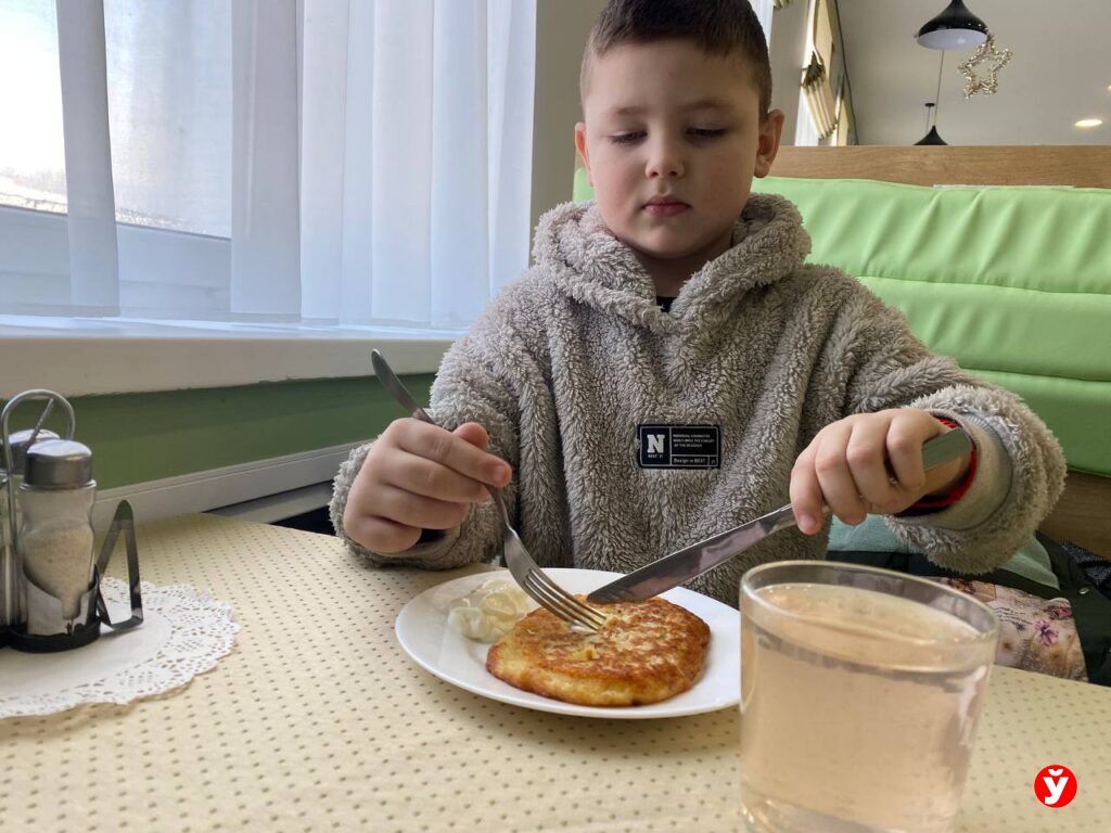 Драники «центрального региона» продегустировали в клецком кафе