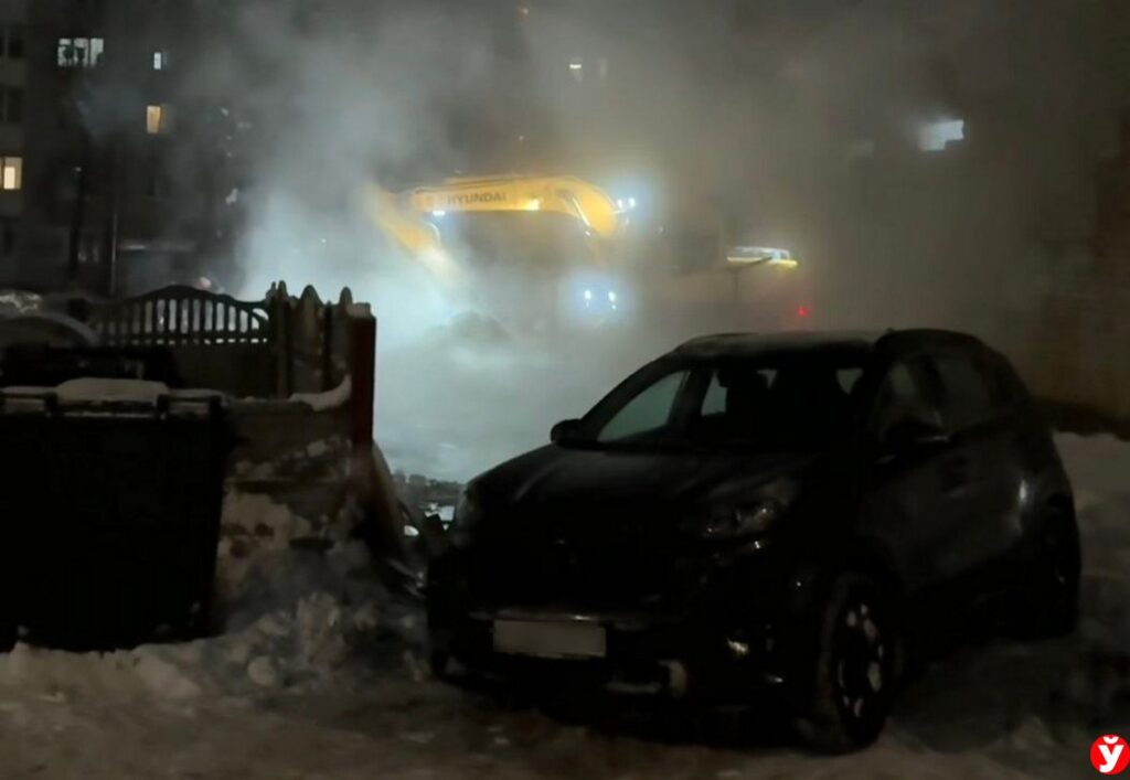 Авария на теплосетях в Борисове. Что произошло и когда в квартиры вернётся тепло
